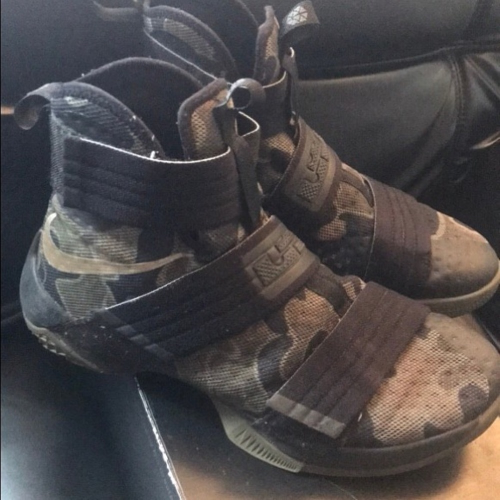 Nike LeBron Soldiers 11 “Camouflage”